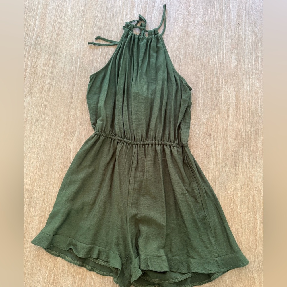 BCBG generation Romper Size Small